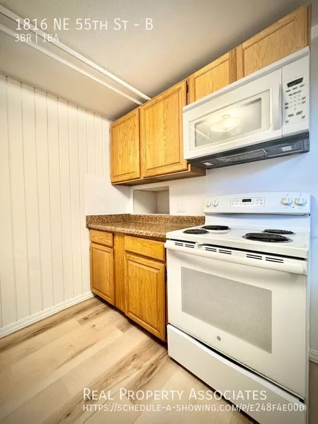 3 bedrooms apartment for rent in University District - North Seattle, Seattle