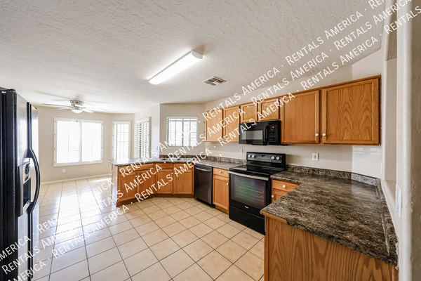 4 bedrooms apartment for rent in Tolleson - SW Valley, Phoenix