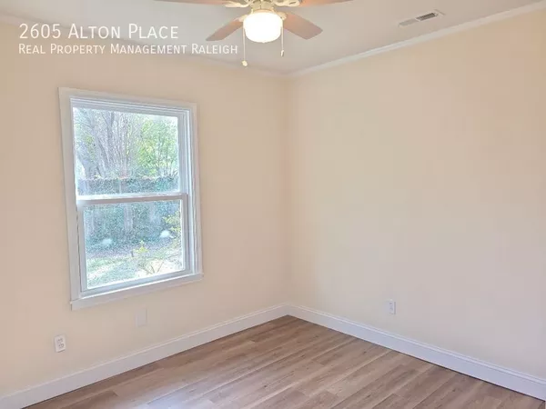 3 bedrooms apartment for rent in Worthdale - South Raleigh, Raleigh