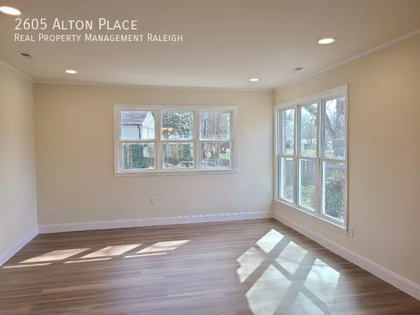 3 bedrooms apartment for rent in Worthdale - South Raleigh, Raleigh