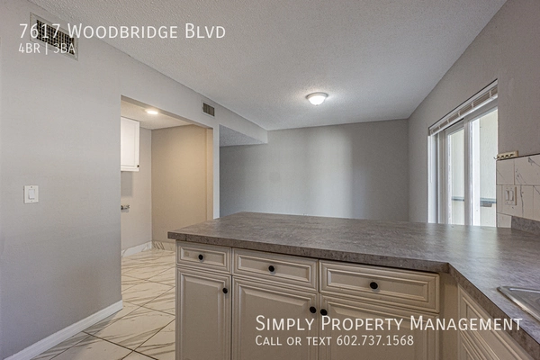 4 bedrooms apartment for rent in Town 'n' Country - West Tampa, Tampa