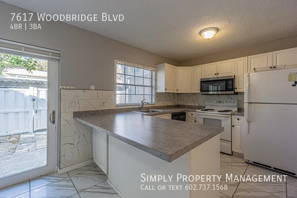 4 bedrooms apartment for rent in Town 'n' Country - West Tampa, Tampa