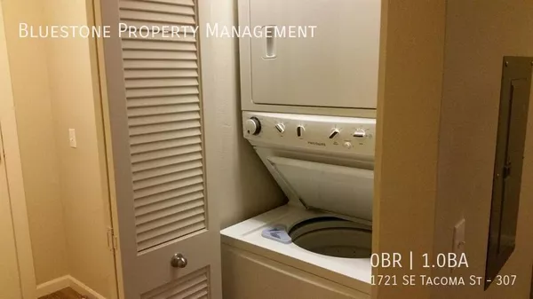 Studio Apartment for rent in Sellwood-Moreland - SE Portland, Portland