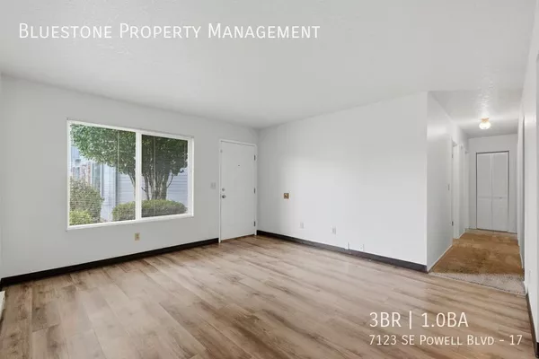 3 bedrooms apartment for rent in Foster-Powell - SE Portland, Portland