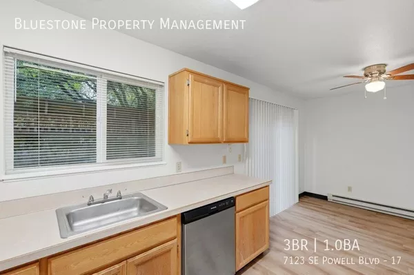 3 bedrooms apartment for rent in Foster-Powell - SE Portland, Portland