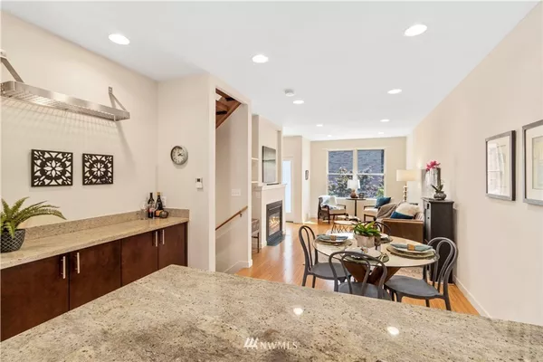 3 bedrooms apartment for rent in Columbia City - SE Seattle, Seattle