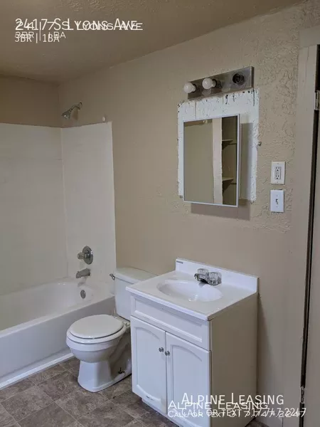 3 bedrooms apartment for rent in Mars Hill - West Indy, Indianapolis