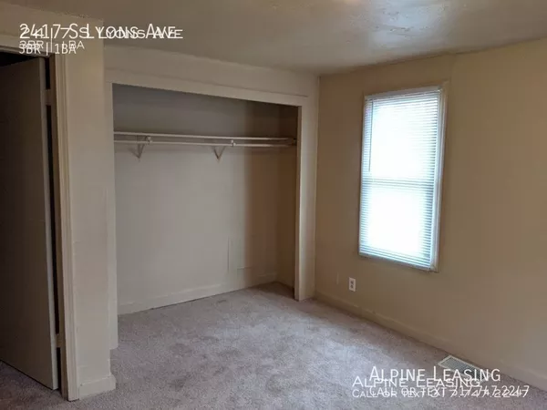 3 bedrooms apartment for rent in Mars Hill - West Indy, Indianapolis