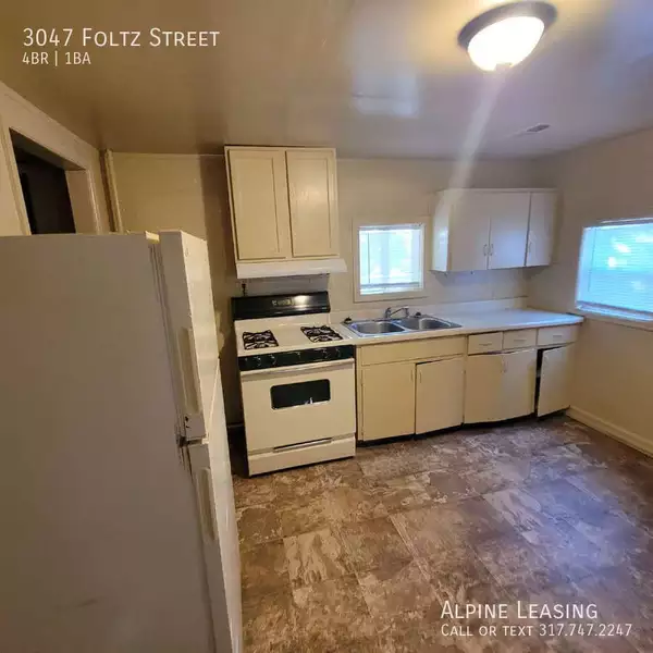 4 bedrooms apartment for rent in Mars Hill - West Indy, Indianapolis