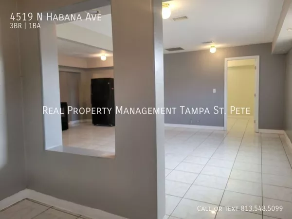3 bedrooms apartment for rent in Macfarlane Park - West Tampa, Tampa