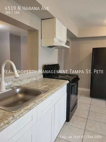 3 bedrooms apartment for rent in Macfarlane Park - West Tampa, Tampa