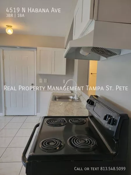 3 bedrooms apartment for rent in Macfarlane Park - West Tampa, Tampa