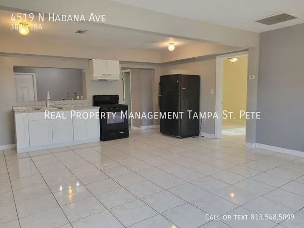 3 bedrooms apartment for rent in Macfarlane Park - West Tampa, Tampa