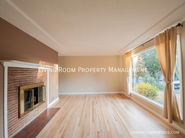 3 bedrooms apartment for rent in Foster-Powell - SE Portland, Portland