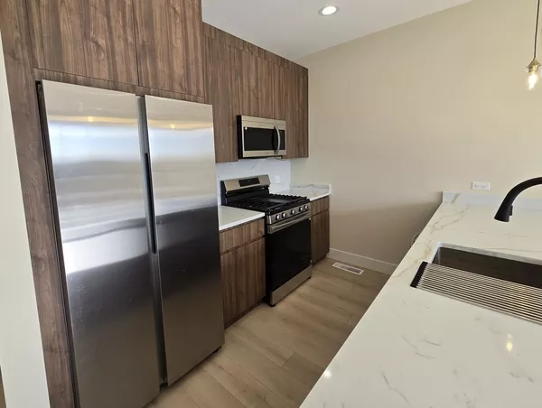 2 bedrooms apartment for rent in Irving Park - Northwest Side, Chicago
