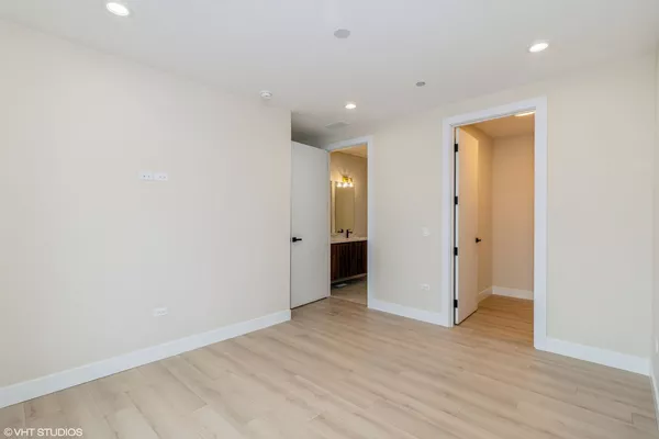 2 bedrooms apartment for rent in Irving Park - Northwest Side, Chicago