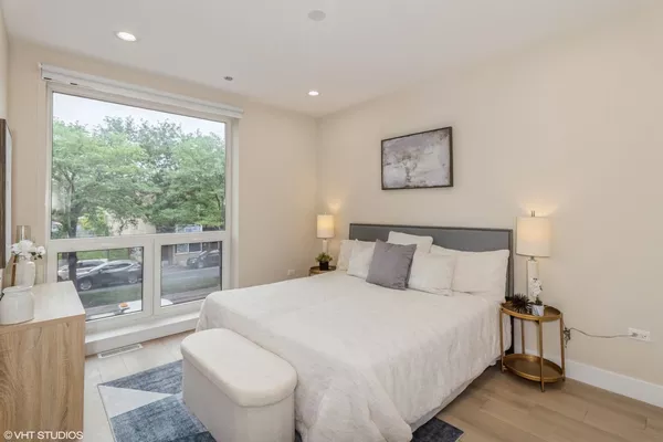 2 bedrooms apartment for rent in Irving Park - Northwest Side, Chicago