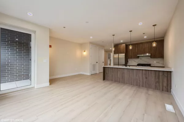 2 bedrooms apartment for rent in Irving Park - Northwest Side, Chicago