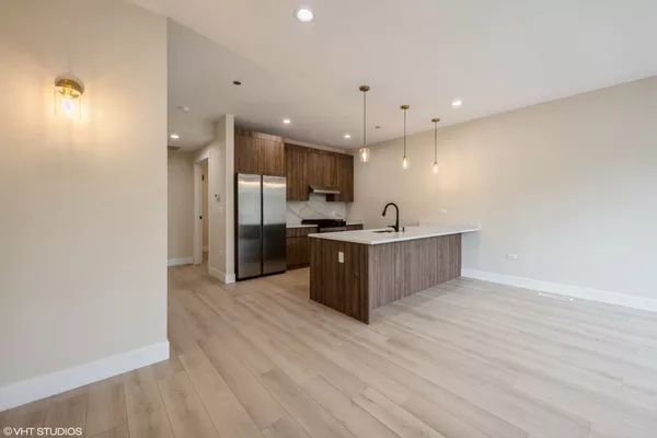 2 bedrooms apartment for rent in Irving Park - Northwest Side, Chicago