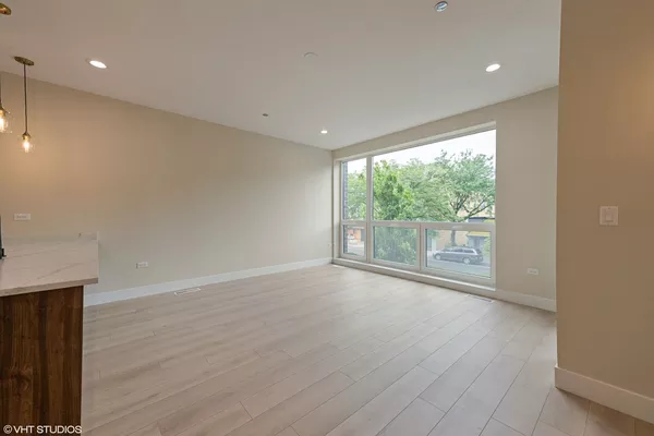2 bedrooms apartment for rent in Irving Park - Northwest Side, Chicago