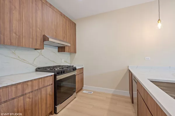 2 bedrooms apartment for rent in Irving Park - Northwest Side, Chicago