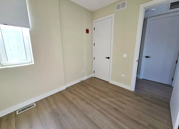 2 bedrooms apartment for rent in Irving Park - Northwest Side, Chicago