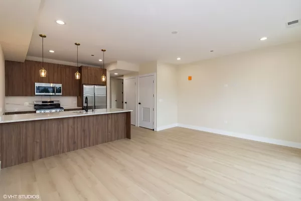 2 bedrooms apartment for rent in Irving Park - Northwest Side, Chicago