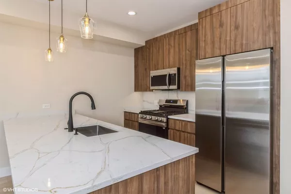 2 bedrooms apartment for rent in Irving Park - Northwest Side, Chicago