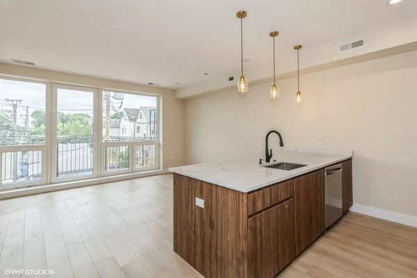 2 bedrooms apartment for rent in Irving Park - Northwest Side, Chicago