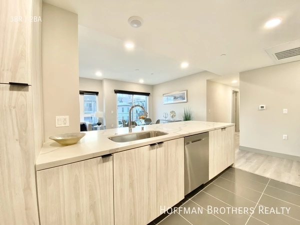 3 bedrooms apartment for rent in Sawtelle - Westside / South Bay, Los Angeles