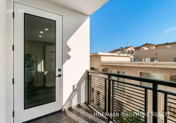 2 bedrooms apartment for rent in Palms - Westside / South Bay, Los Angeles