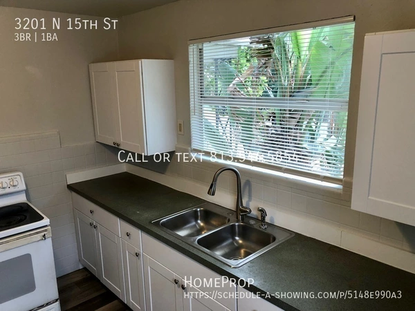 3 bedrooms apartment for rent in College Hill - East Tampa, Tampa
