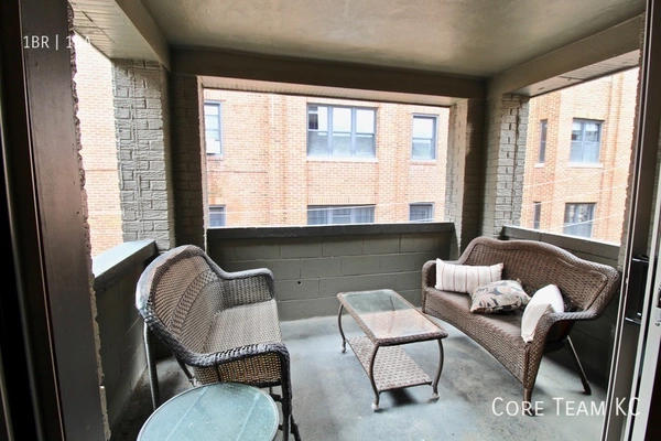 1 bedroom apartment for rent in Country Club Plaza - KCMO, Kansas City