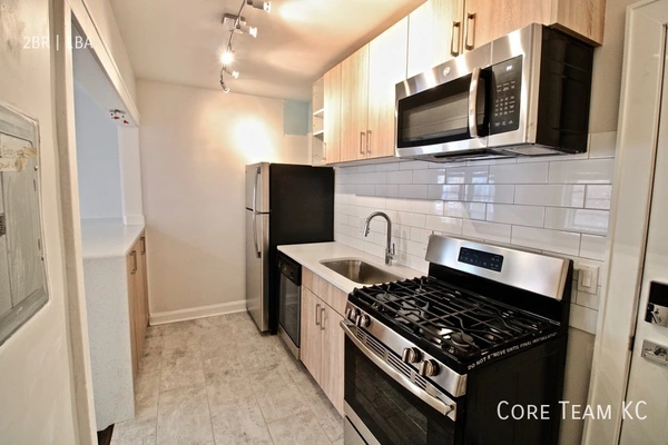 2 bedrooms apartment for rent in Midtown-Westport - KCMO, Kansas City