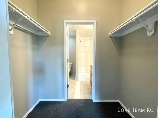 2 bedrooms apartment for rent in Midtown-Westport - KCMO, Kansas City