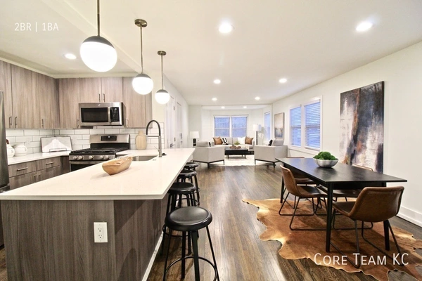 2 bedrooms apartment for rent in Midtown-Westport - KCMO, Kansas City