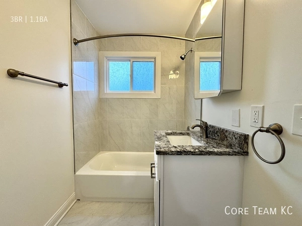 3 bedrooms apartment for rent in South Plaza - KCMO, Kansas City