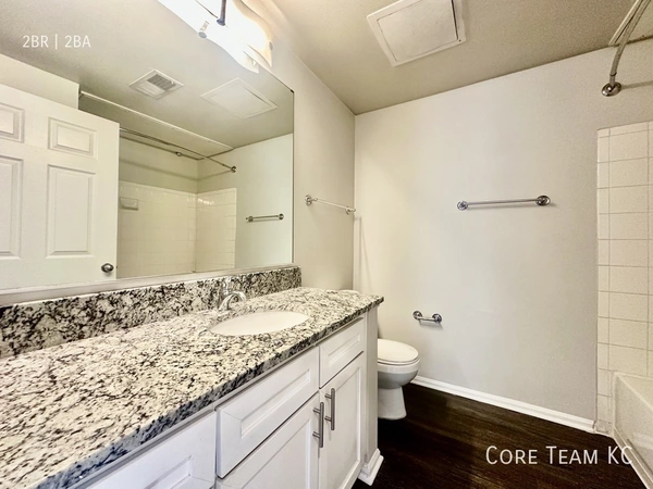 2 bedrooms apartment for rent in Midtown-Westport - KCMO, Kansas City