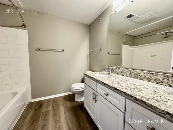 2 bedrooms apartment for rent in Midtown-Westport - KCMO, Kansas City