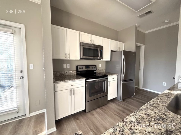 2 bedrooms apartment for rent in Midtown-Westport - KCMO, Kansas City