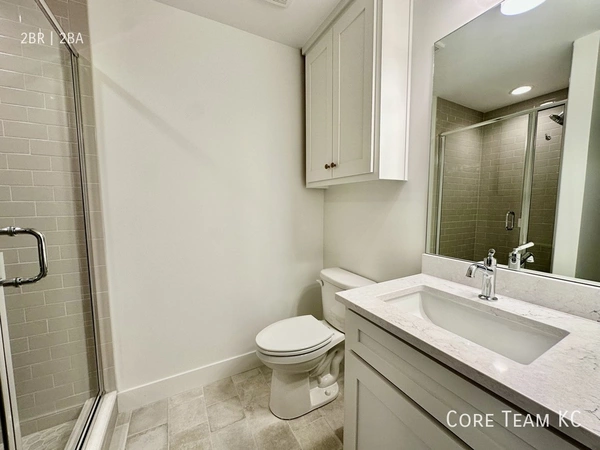 2 bedrooms apartment for rent in Waldo - KCMO, Kansas City