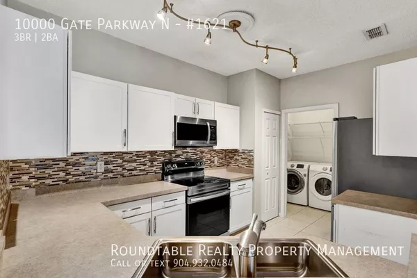 3 bedrooms apartment for rent in Tinseltown - Southside, Jacksonville