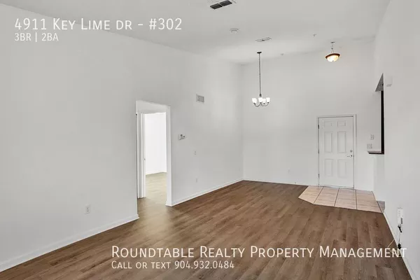 3 bedrooms apartment for rent in Deerwood - Southside, Jacksonville