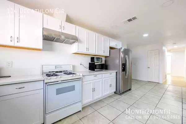 4 bedrooms apartment for rent in Parkway - SW SAC, Sacramento
