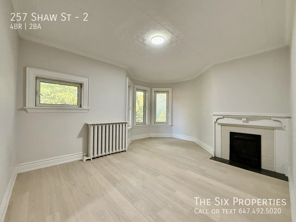 4 bedrooms apartment for rent in Trinity-Bellwoods - West TO, Toronto