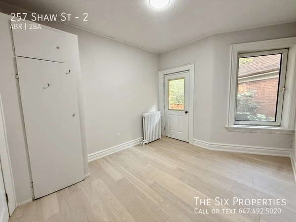 4 bedrooms apartment for rent in Trinity-Bellwoods - West TO, Toronto