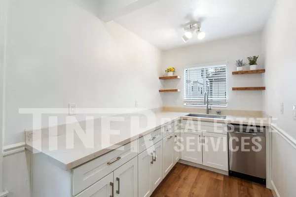 3 bedrooms apartment for rent in Mansion Flats - Central SAC, Sacramento