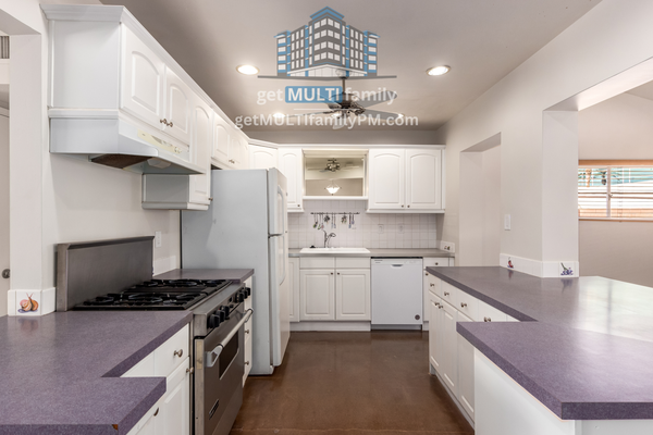 3 bedrooms apartment for rent in Biltmore Area - Phoenix, Phoenix