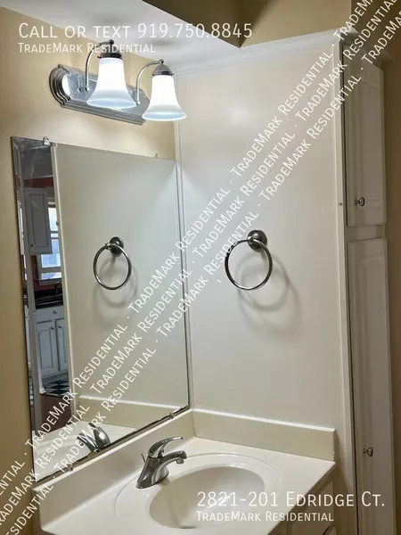 2 bedrooms apartment for rent in Wade - Central Raleigh, Raleigh