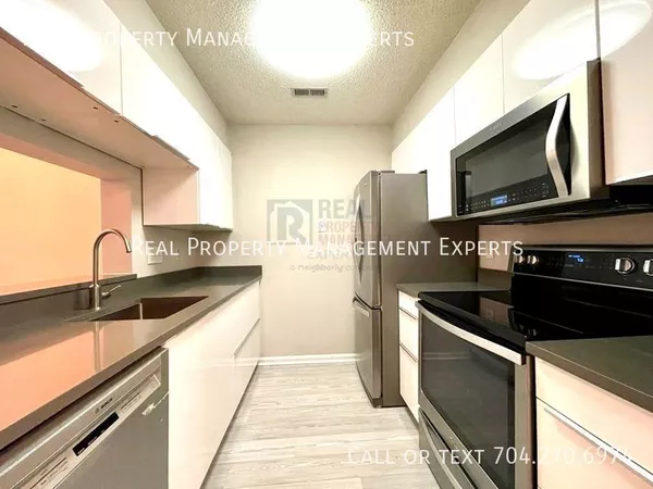 2 bedrooms apartment for rent in Beverly Woods - South Charlotte, Charlotte